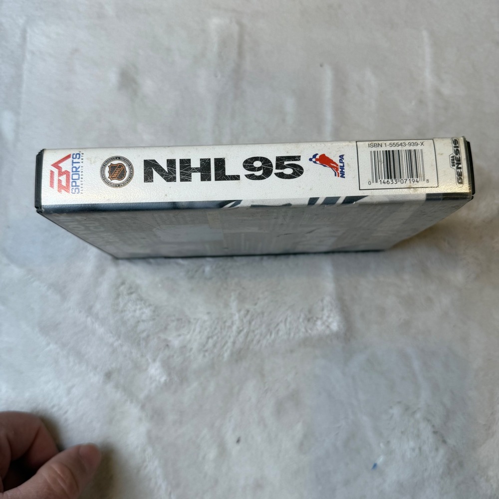 NHL 95 EA Sports Sega Genesis Video Game Cartridge Manual Case - Picture 7 of 7